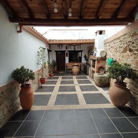 Casa Rural La Carriona Segura de León Εξωτερικό φωτογραφία
