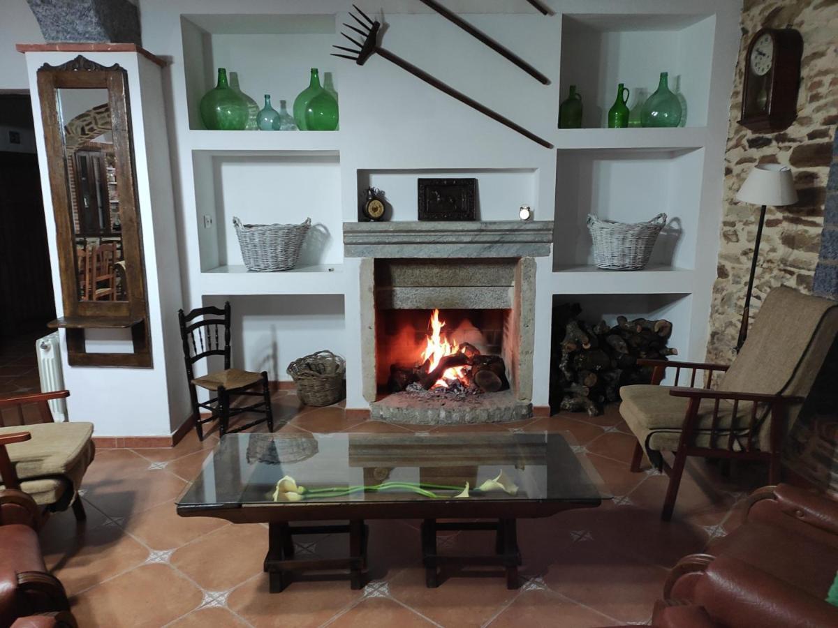 Casa Rural La Carriona Segura de León Εξωτερικό φωτογραφία