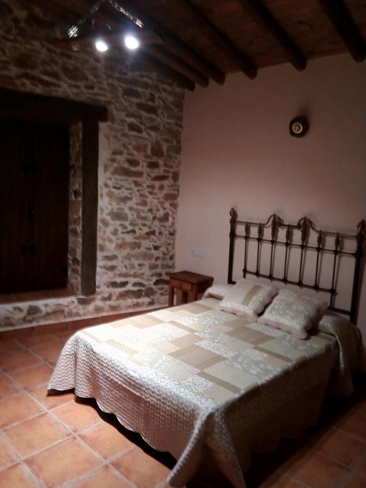 Casa Rural La Carriona Segura de León Εξωτερικό φωτογραφία