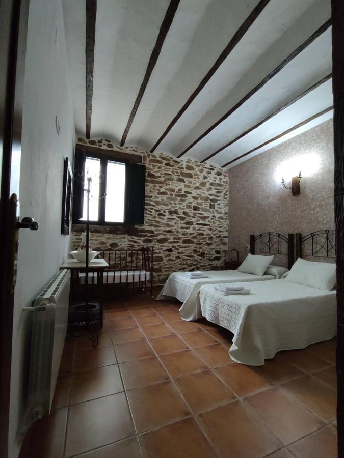 Casa Rural La Carriona Segura de León Εξωτερικό φωτογραφία