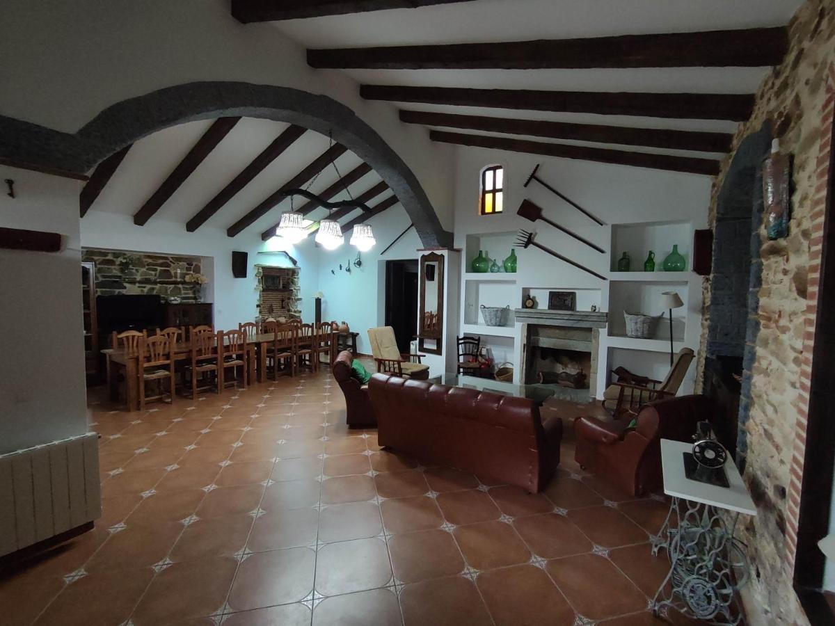 Casa Rural La Carriona Segura de León Εξωτερικό φωτογραφία