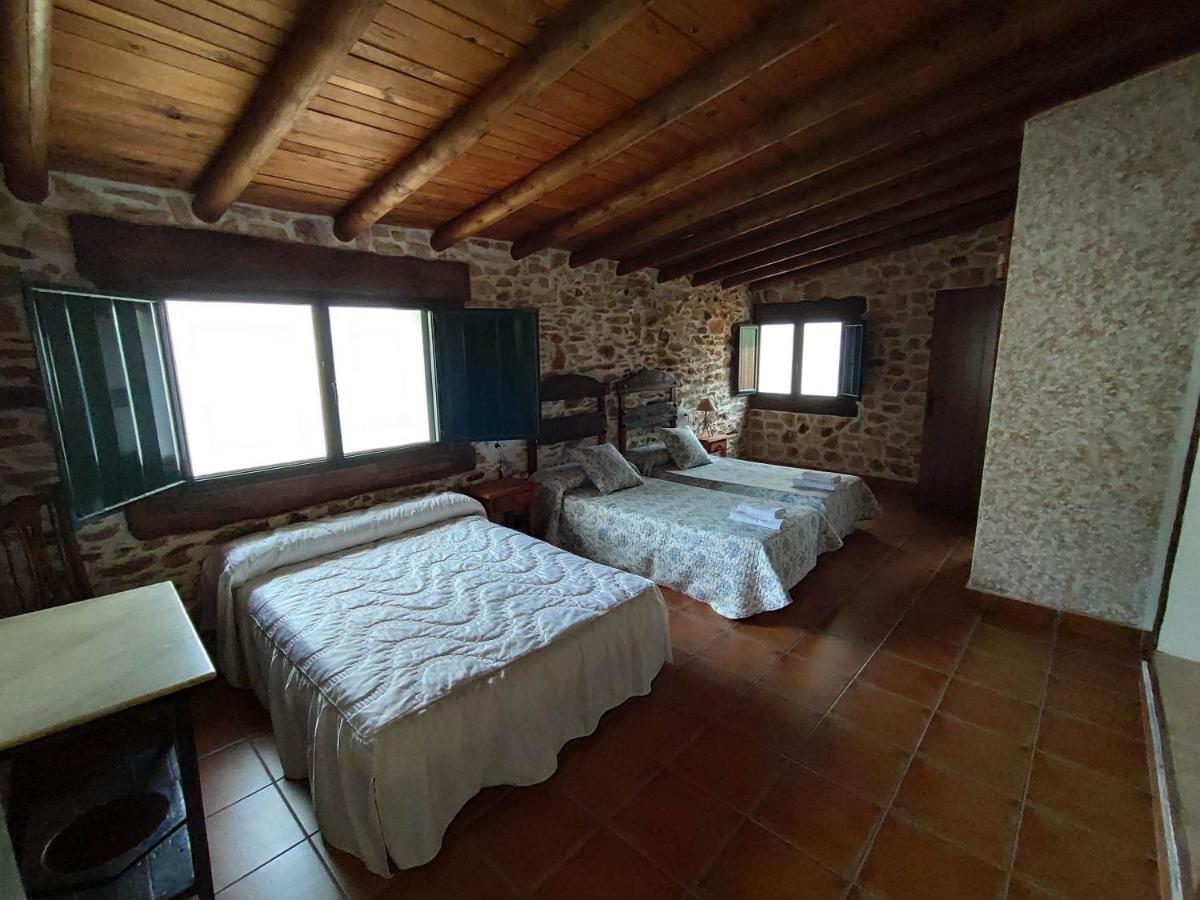 Casa Rural La Carriona Segura de León Εξωτερικό φωτογραφία